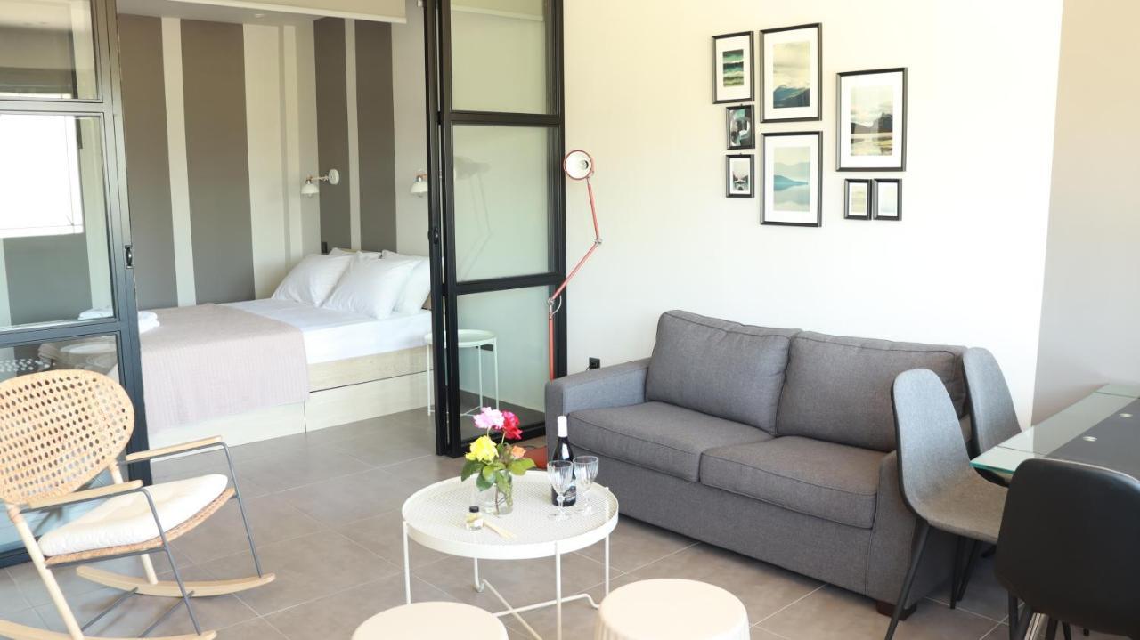 Siviri Suites Bagian luar foto