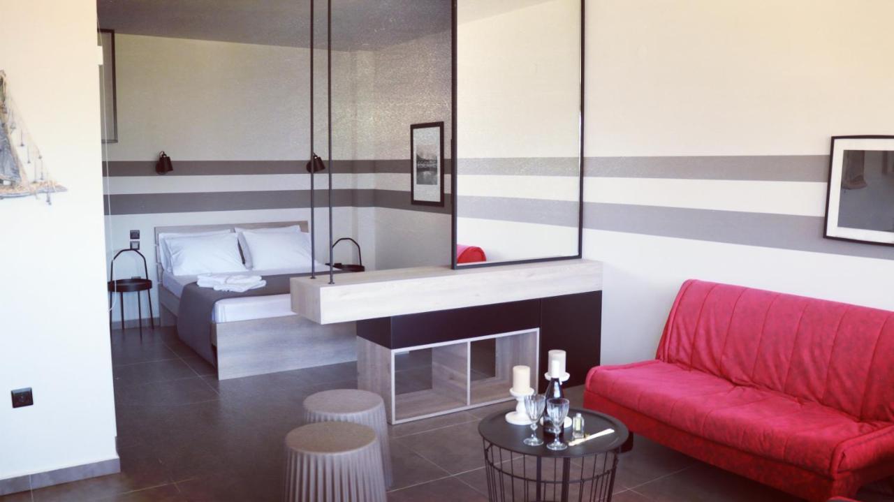 Siviri Suites Bagian luar foto