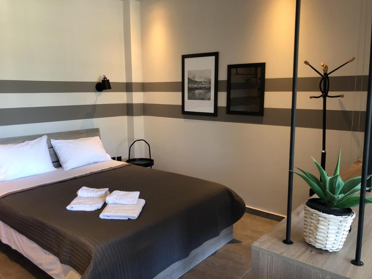 Siviri Suites Bagian luar foto